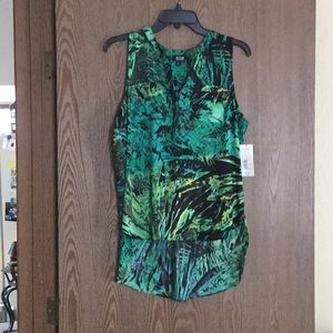 Sleeveless blouse